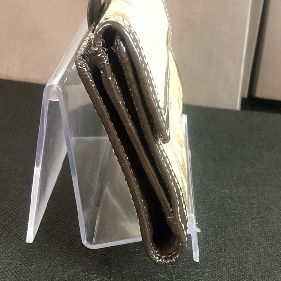 COACH Brown Monogram Silver Twist Lock Bifold Wallet with Contrasting Stitch - Picture 4 of 17